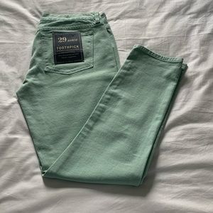 NWT! J.Crew Toothpick Ankle Jean